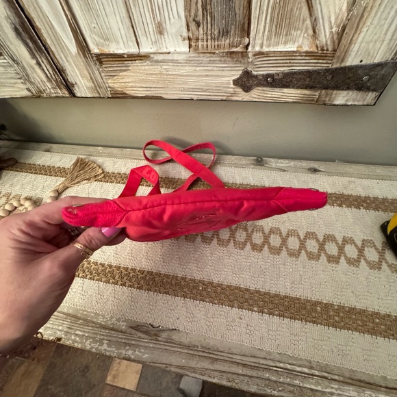 PINK Victoria's Secret Hot pink satin Crossbody Bag! Perfect condition! - Picture 4 of 8